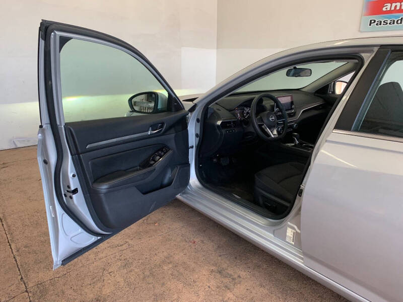 2023 Nissan Altima 2.5 SV