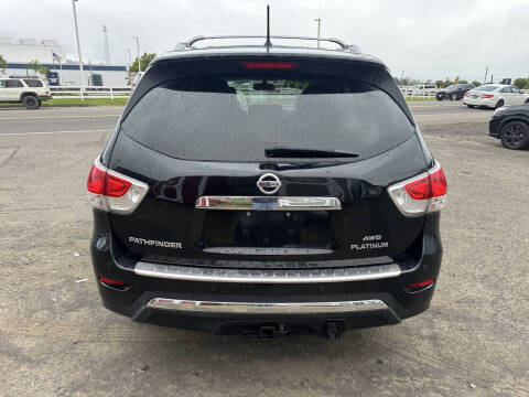 2013 Nissan Pathfinder Platinum