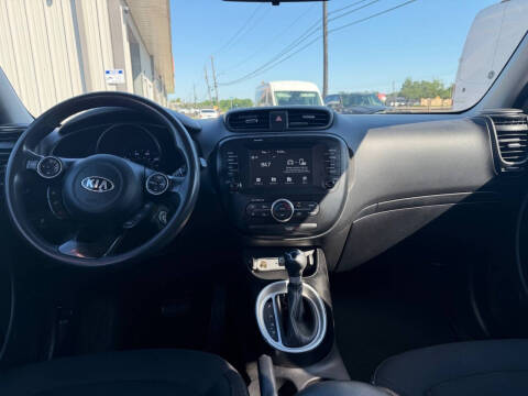2018 Kia Soul +