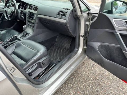 2016 Volkswagen Golf SportWagen