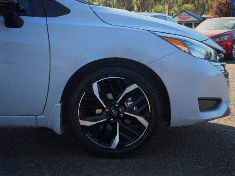 2024 Nissan Versa SR