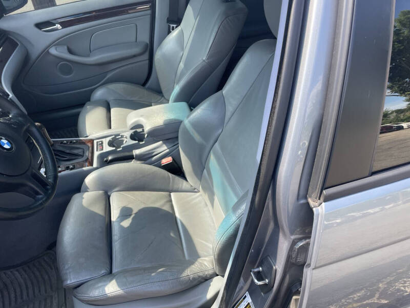 2005 BMW 3 Series 325xi