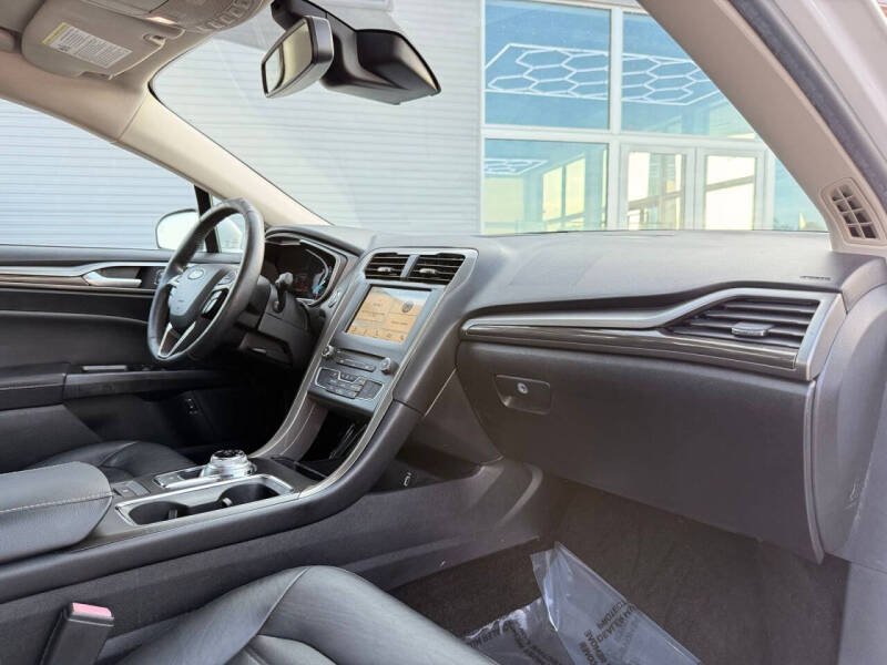 2018 Ford Fusion Hybrid SE