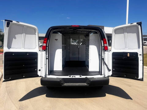 2025 GMC Savana 2500