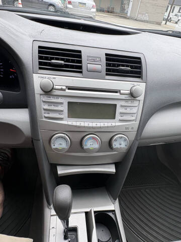 2010 Toyota Camry LE