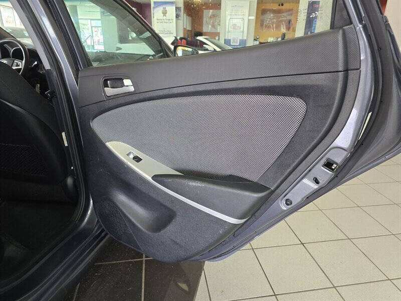 2012 Hyundai Accent GS