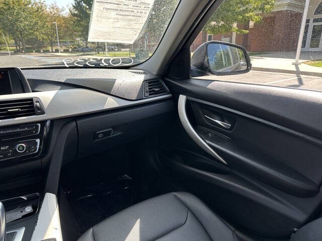 2017 BMW 3 Series 320i