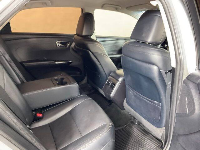 2018 Toyota Avalon XLE