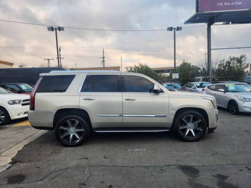 2015 Cadillac Escalade Luxury