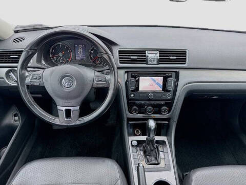 2014 Volkswagen Passat 2.5L SE PZEV