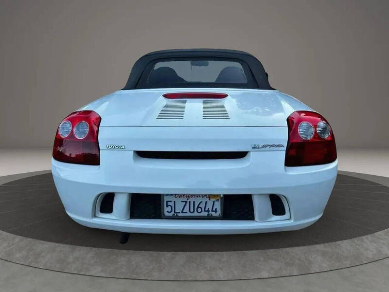 2005 Toyota MR2 Spyder