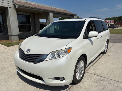 2017 Toyota Sienna XLE Premium 7-Passenger