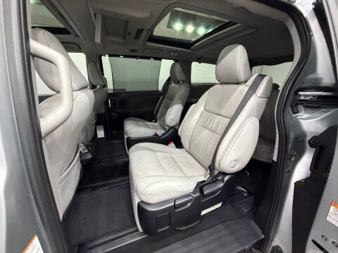 2019 Toyota Sienna Limited Premium 7-Passenger