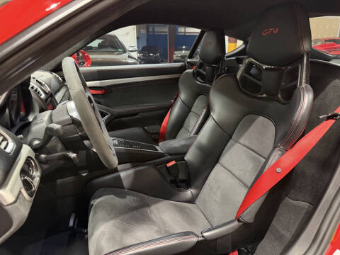 2016 Porsche Cayman GT4