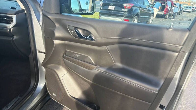 2021 GMC Acadia SLT
