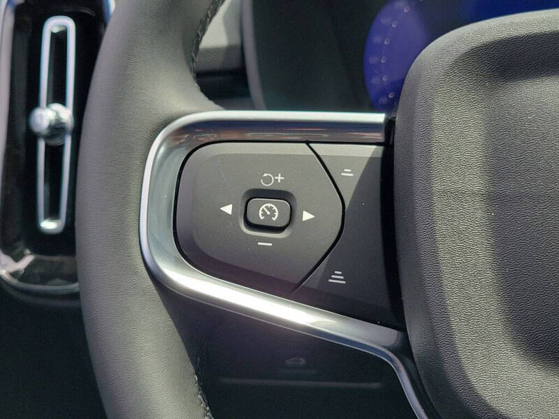 2026 Volvo XC40 B5 Core