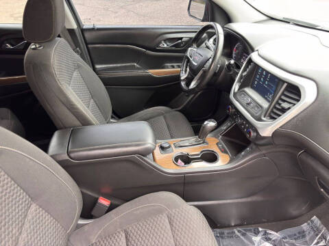 2017 GMC Acadia SLE-2