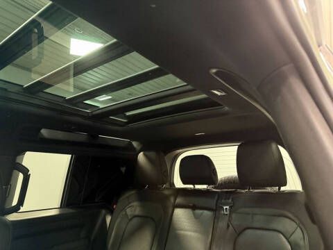 2024 Land Rover Defender 90 P400 X-Dynamic SE