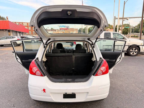 2010 Nissan Versa 1.8 S