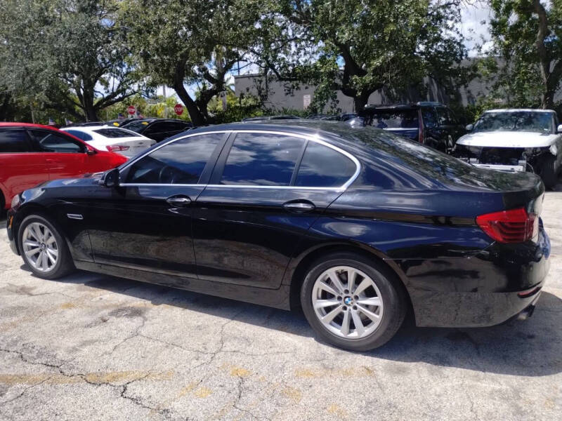 2016 BMW 5 Series 528i