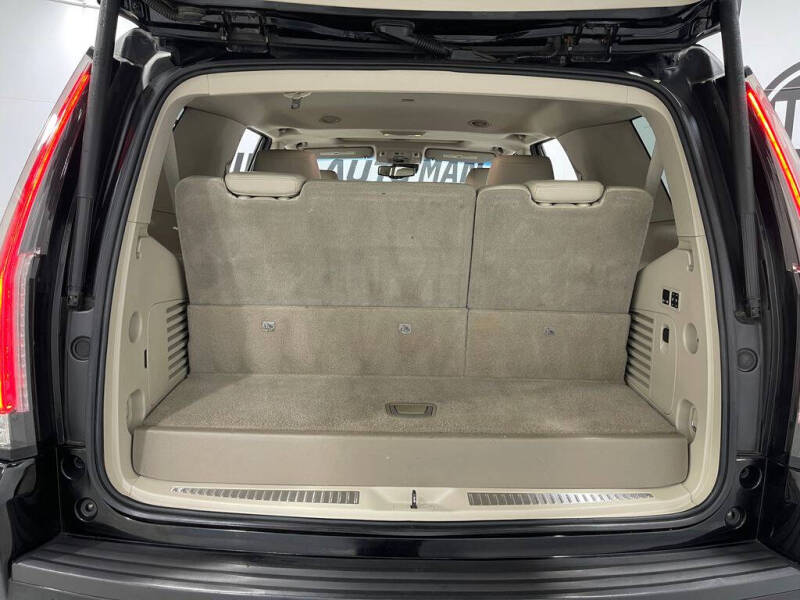 2016 Cadillac Escalade Luxury Collection