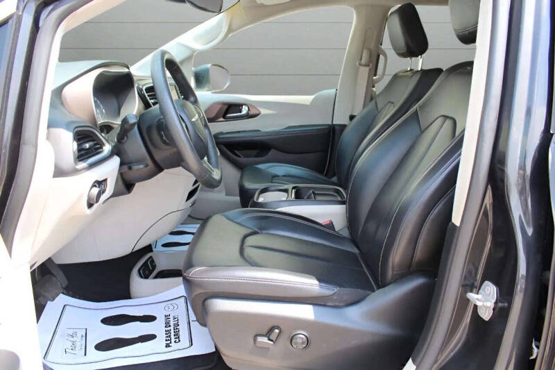 2021 Chrysler Voyager LXi