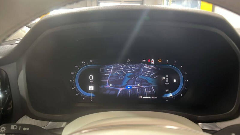 2023 Volvo S60 B5 Plus Dark Theme