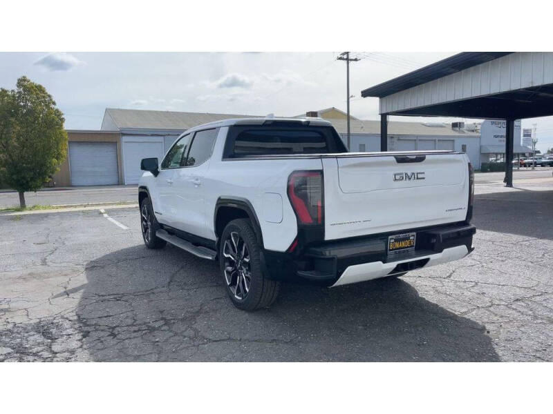 2025 GMC Sierra EV Denali