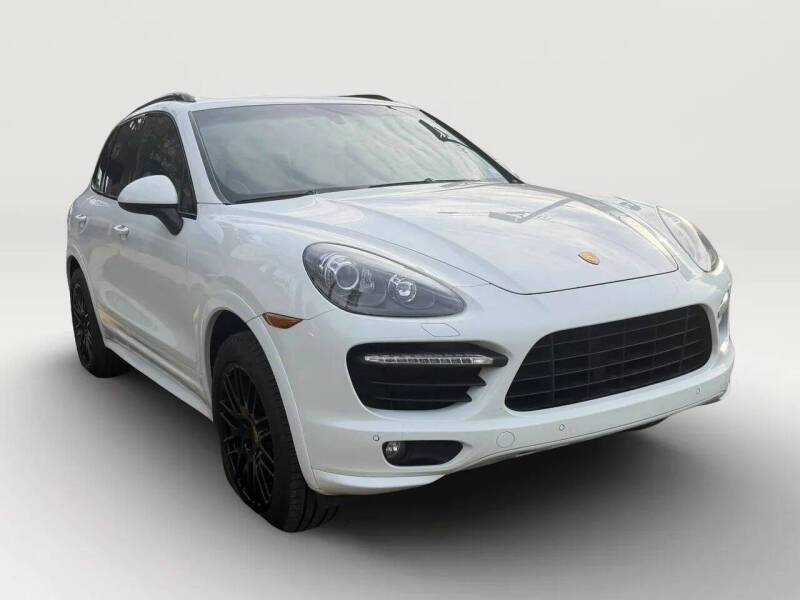 2014 Porsche Cayenne GTS