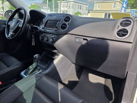 2013 Volkswagen Tiguan S 4Motion