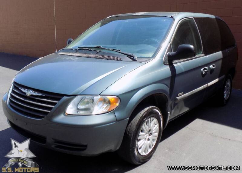 2005 Chrysler Town and Country for sale at S.S. Motors LLC in Dallas GA