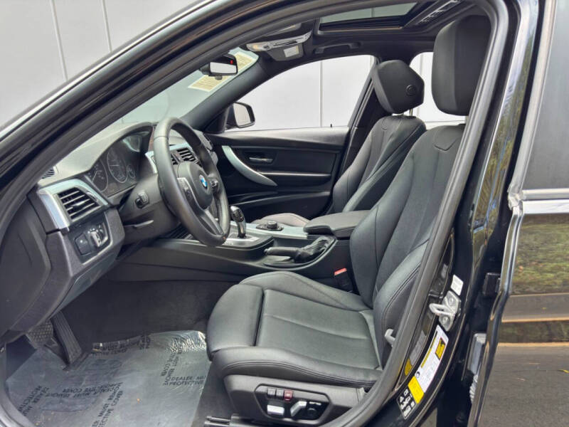 2017 BMW 3 Series 320i xDrive