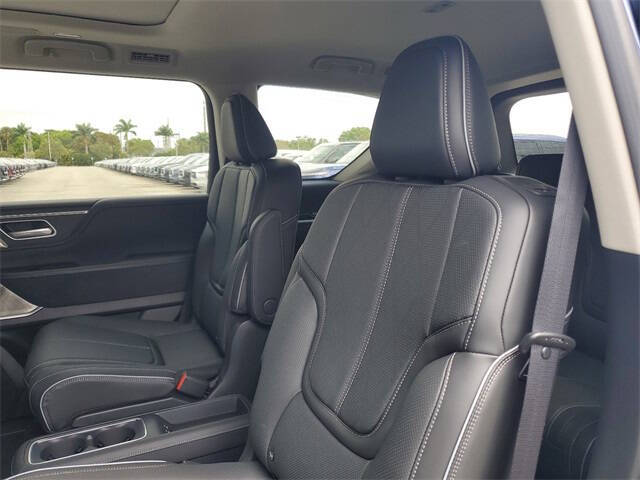 2025 Infiniti QX80 Sensory