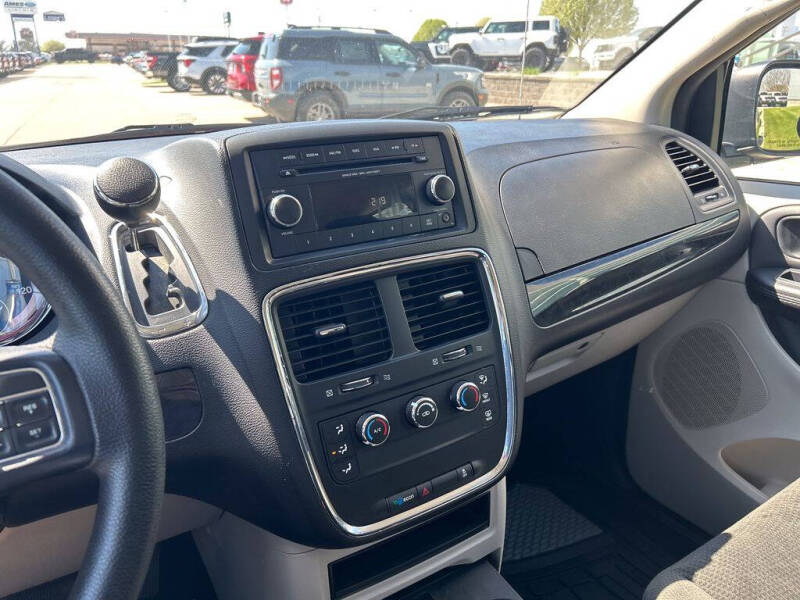 2015 Dodge Grand Caravan SE