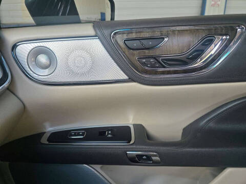 2017 Lincoln Continental Reserve