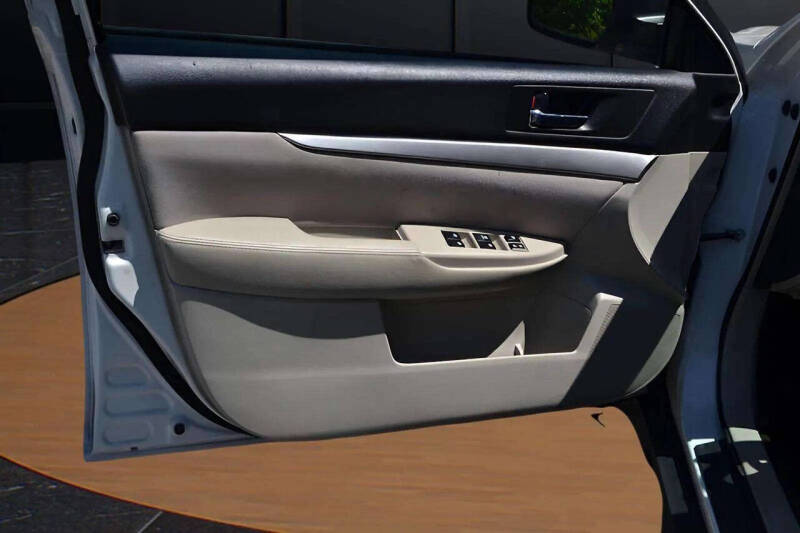 2013 Subaru Outback 2.5i
