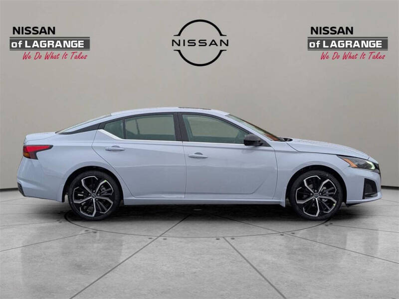 2025 Nissan Altima 2.5 SR