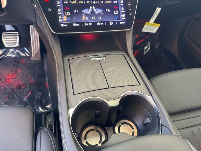 2026 Maserati Grecale Modena V6