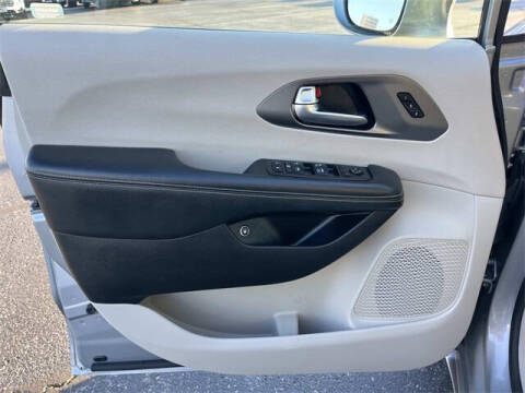 2021 Chrysler Pacifica Hybrid Touring L