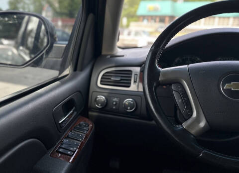 2013 Chevrolet Avalanche LS Black Diamond