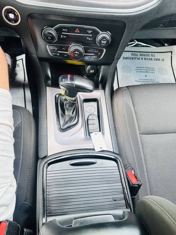 2019 Dodge Charger SXT