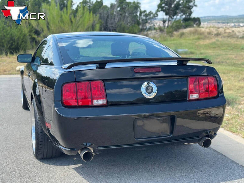 2006 Ford Mustang GT Deluxe