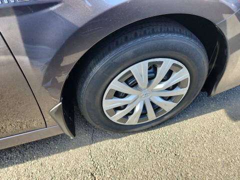 2021 Toyota Camry Hybrid LE