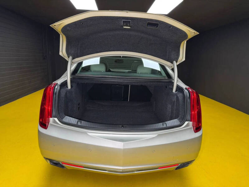 2013 Cadillac XTS Luxury Collection