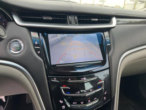 2013 Cadillac XTS Luxury Collection