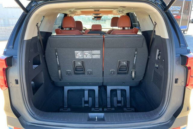 2025 Kia Carnival SX