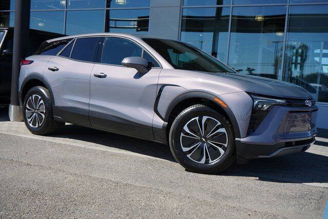 2025 Chevrolet Equinox EV LT 2