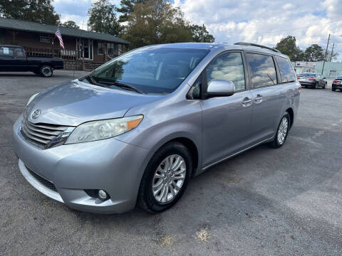 2011 Toyota Sienna XLE 7-Passenger Auto Access Seat