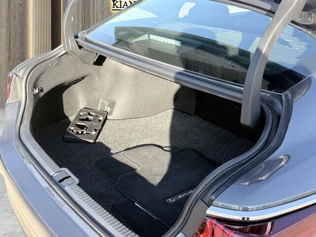 2025 Lexus ES 300h F SPORT Design