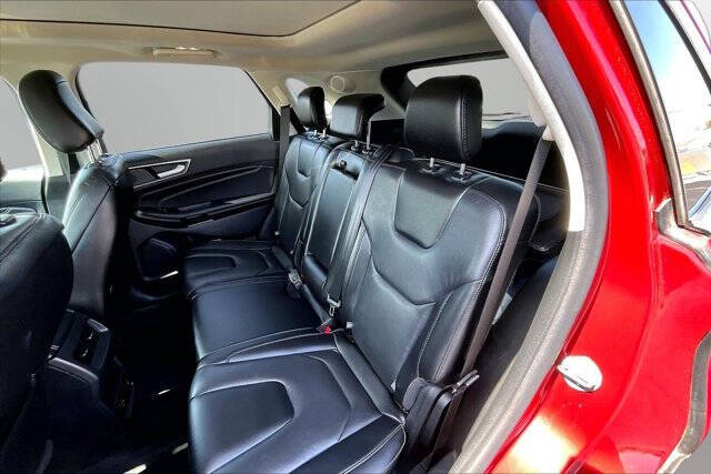 2021 Ford Edge Titanium